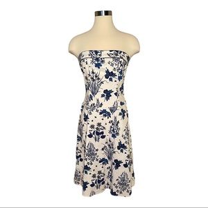Adorable strapless teezeMe Dress White w/Blue Flowers Size 3